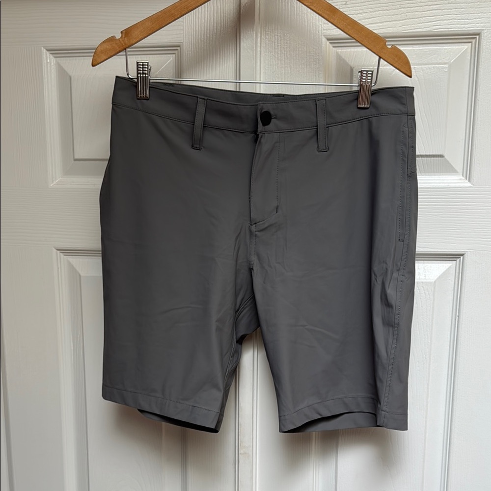 Zella Gray Flat Front Shorts Tailored Bermuda Style